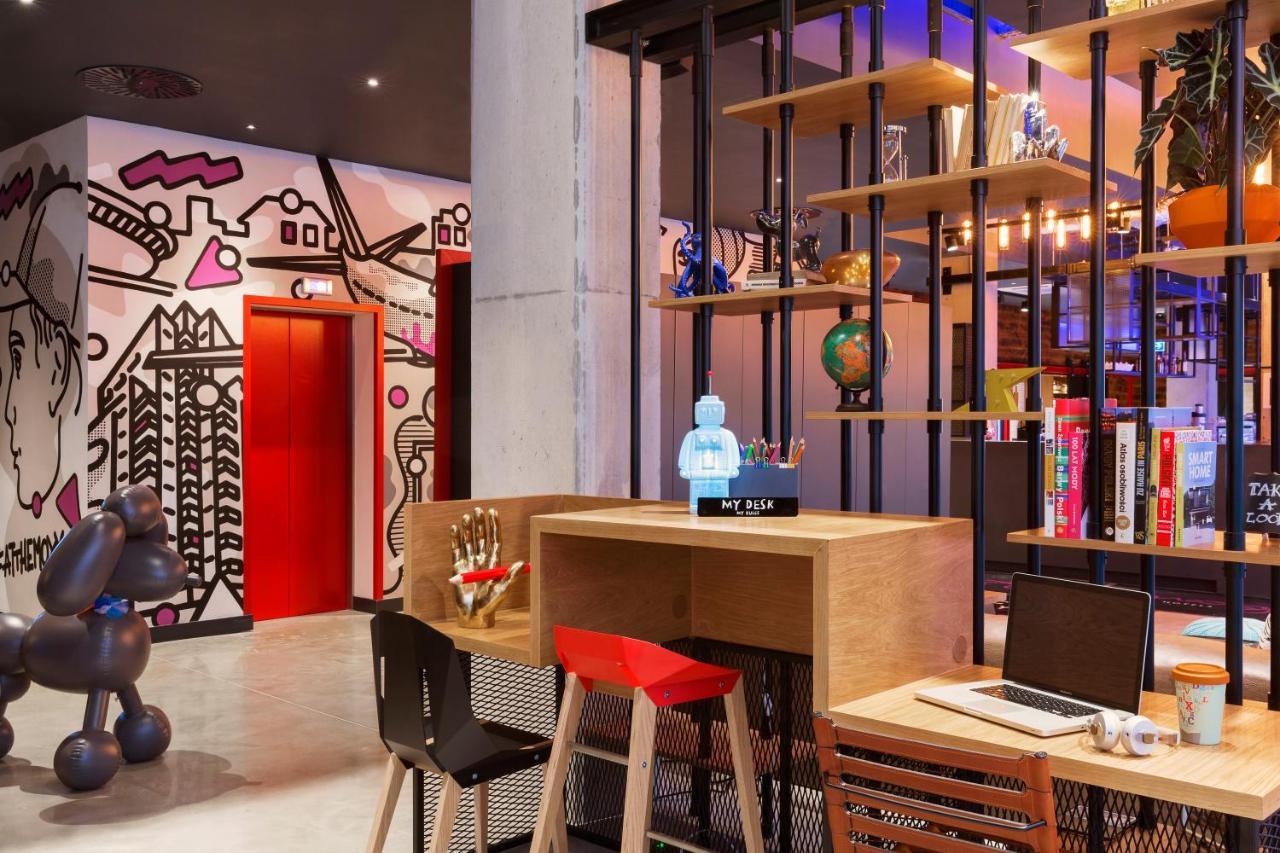 Hotel Moxy Katowice Airport Pyrzowice Esterno foto