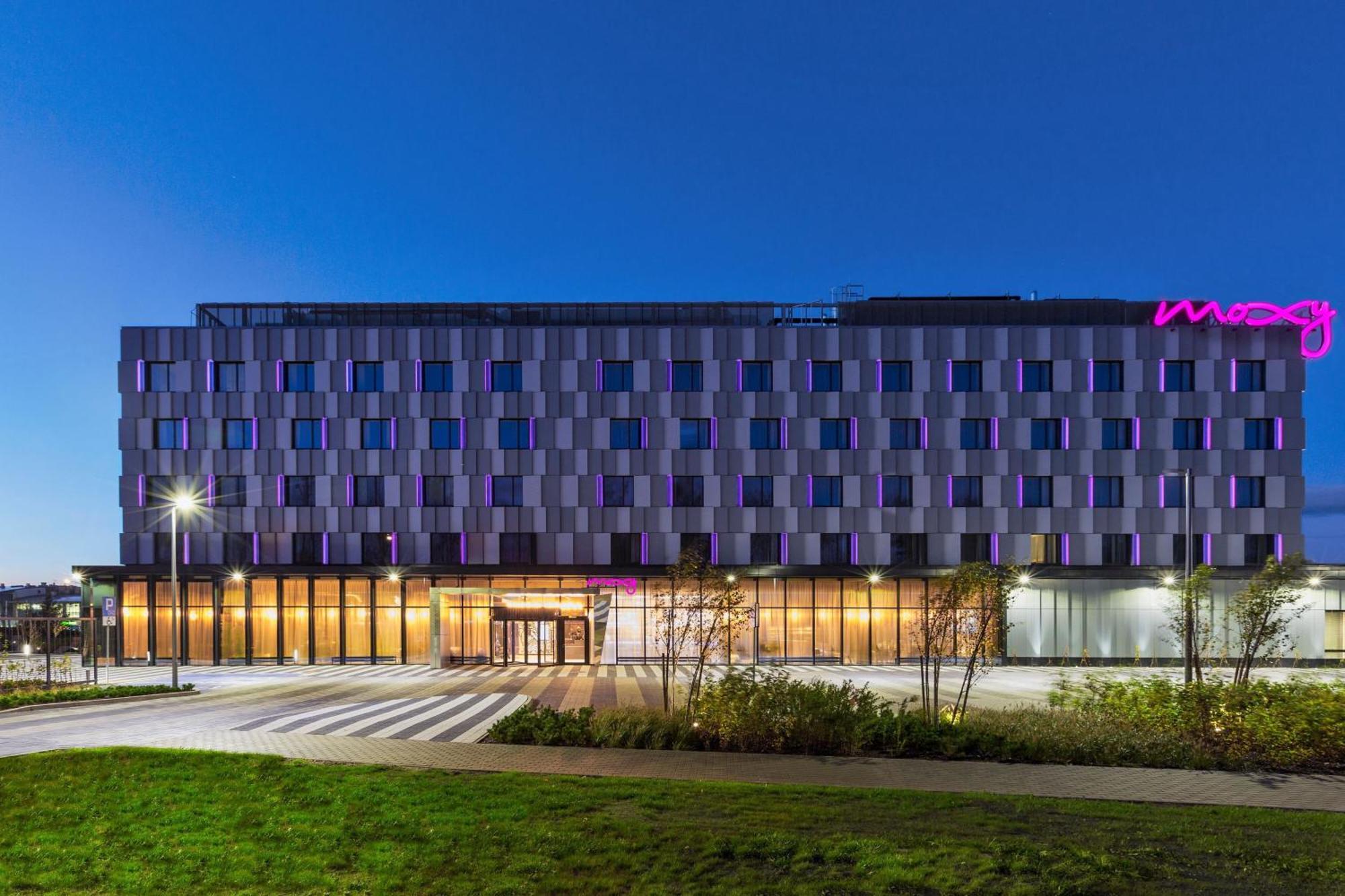 Hotel Moxy Katowice Airport Pyrzowice Esterno foto
