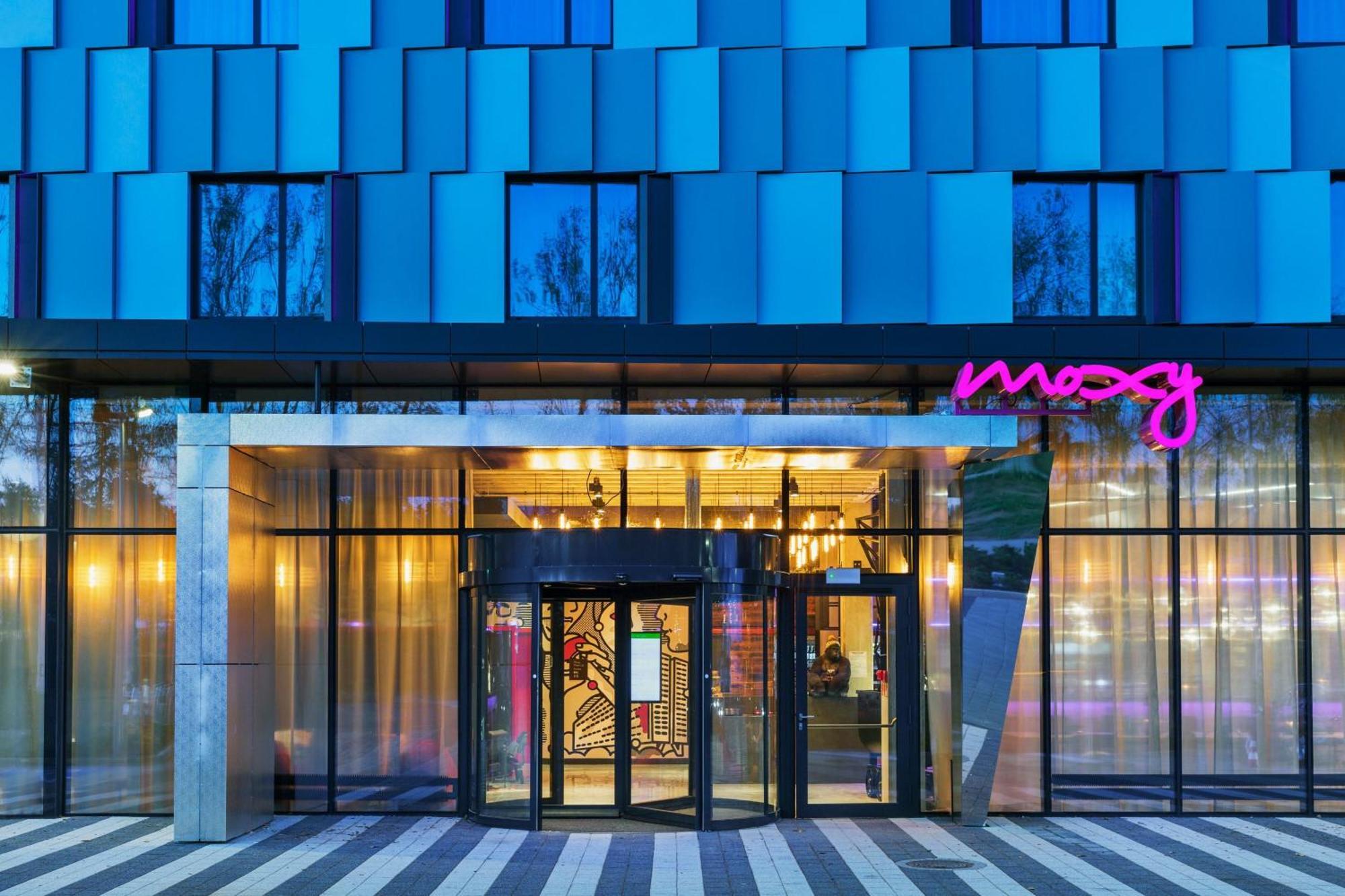 Hotel Moxy Katowice Airport Pyrzowice Esterno foto