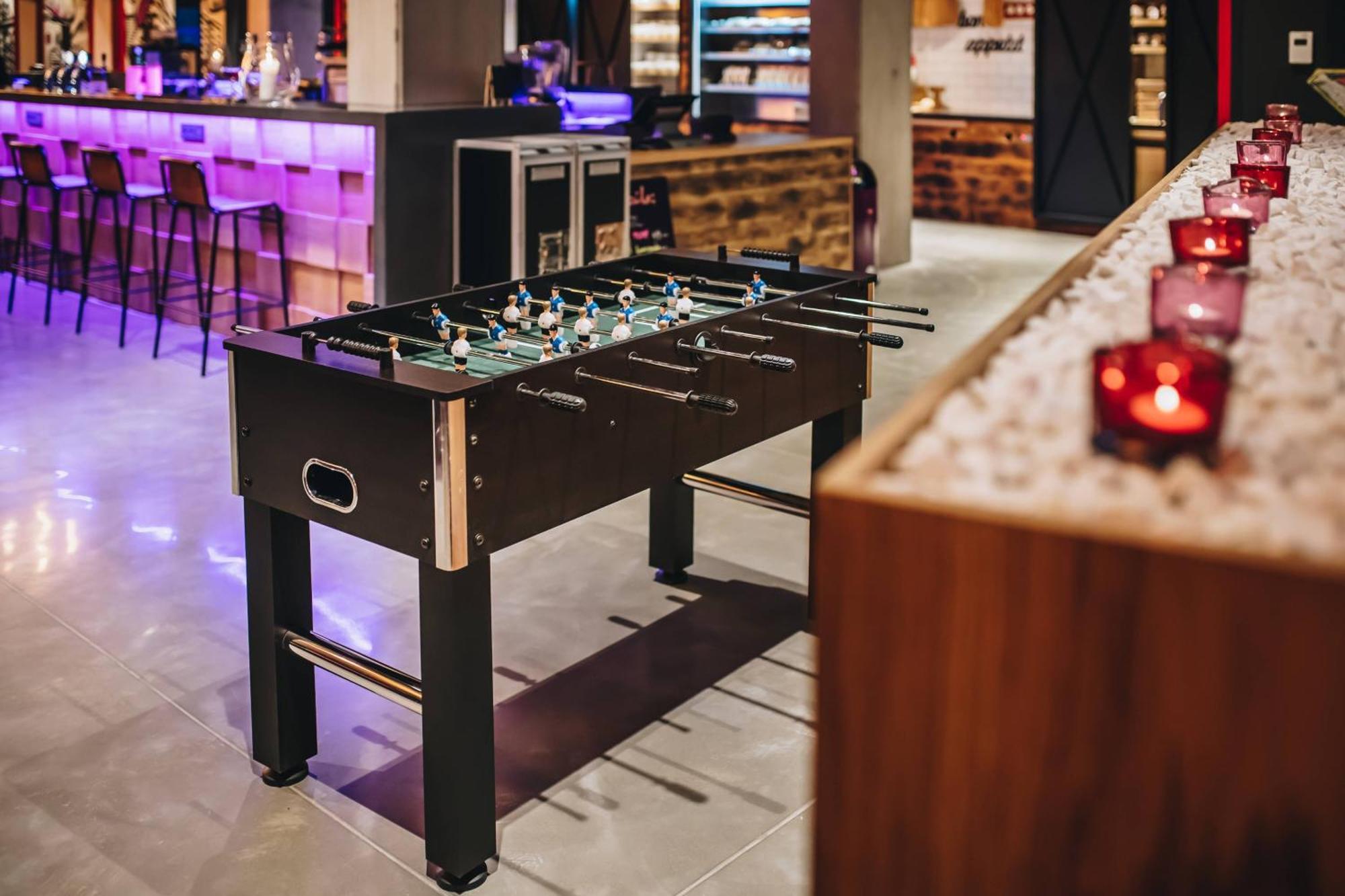 Hotel Moxy Katowice Airport Pyrzowice Esterno foto