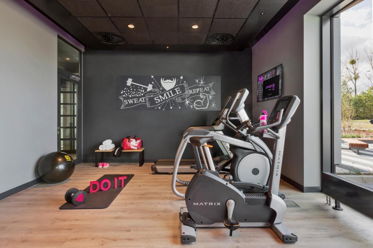 Hotel Moxy Katowice Airport Pyrzowice Esterno foto