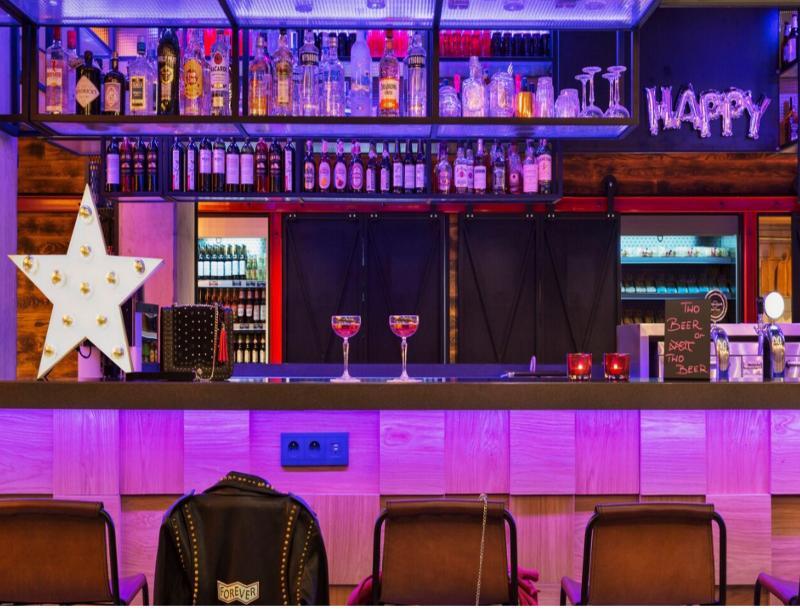 Hotel Moxy Katowice Airport Pyrzowice Esterno foto