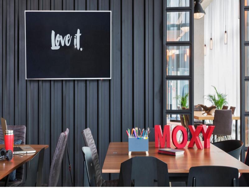 Hotel Moxy Katowice Airport Pyrzowice Esterno foto