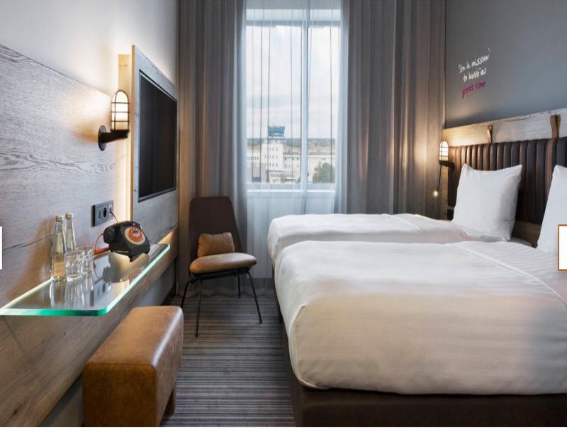 Hotel Moxy Katowice Airport Pyrzowice Esterno foto